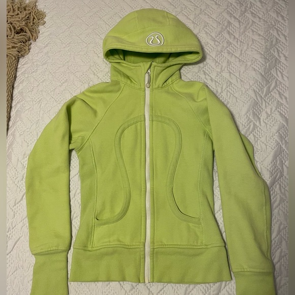 Lululemon Scuba Hoodie - Picture 3 of 4